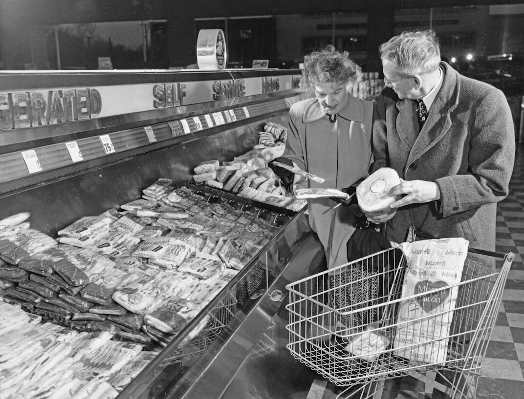 undercover detective supermarket