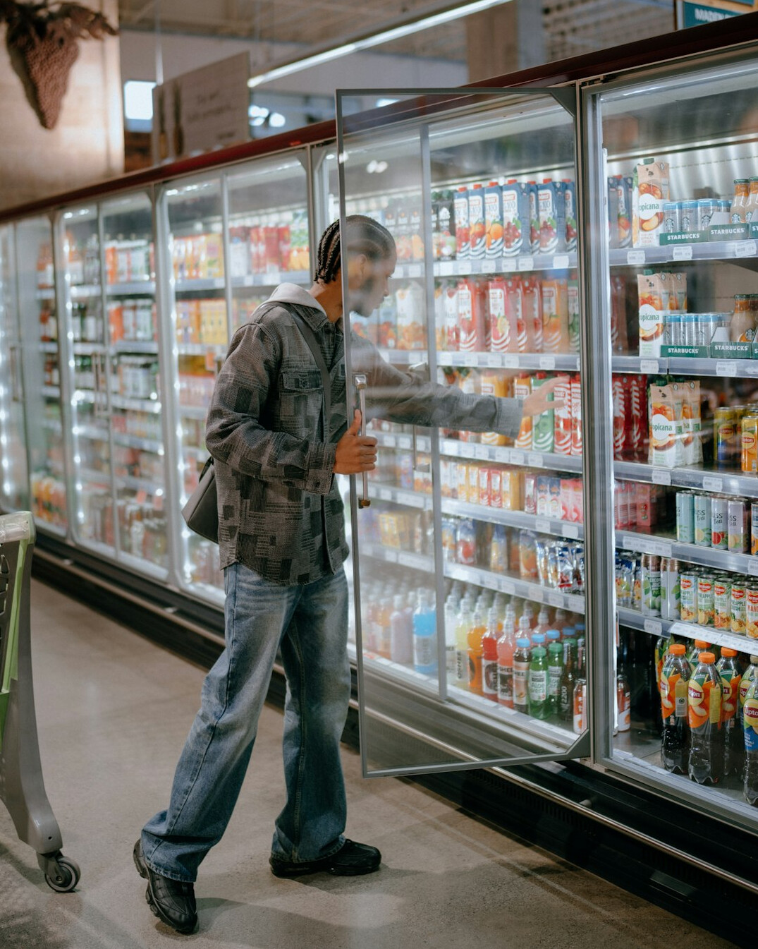 store detective observing shelves